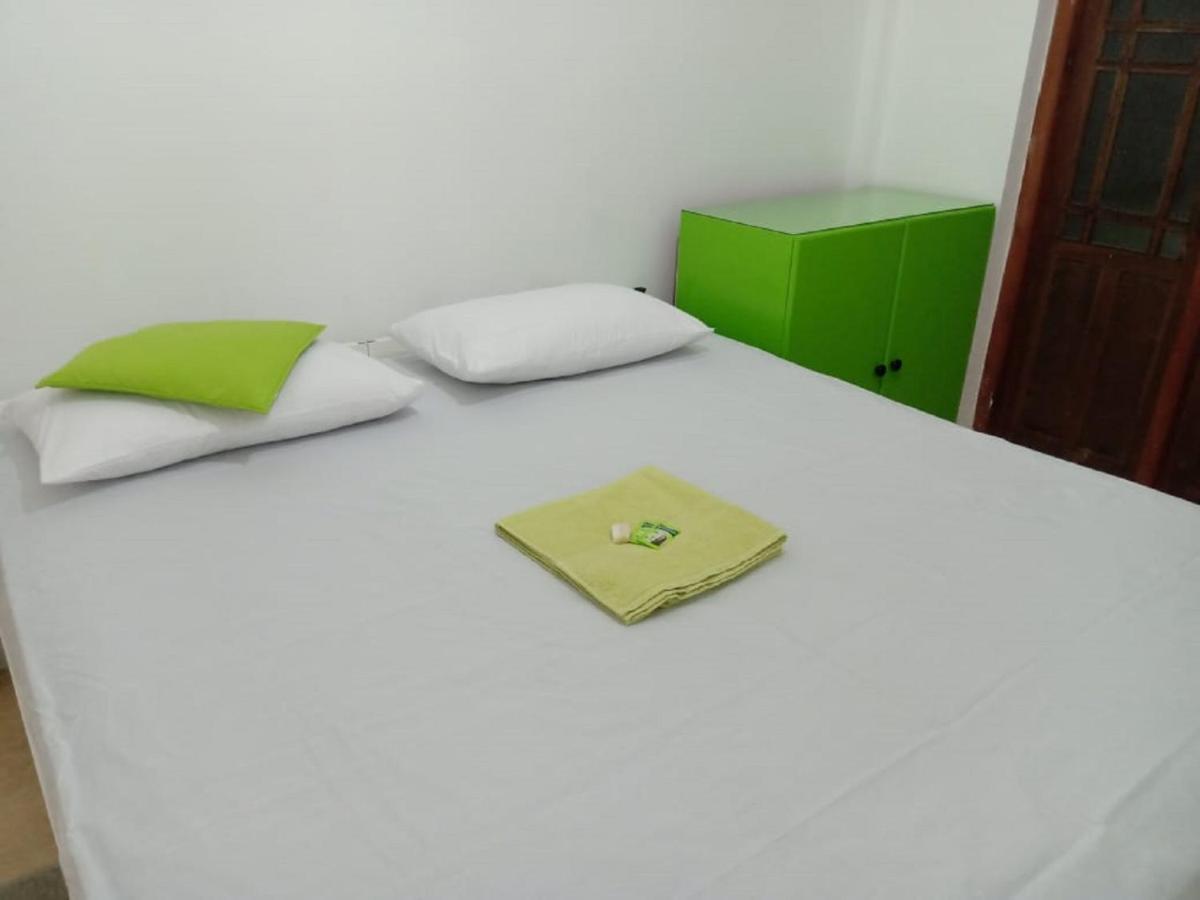 Kandy Walkers Hostel Tennekumbura Exteriör bild