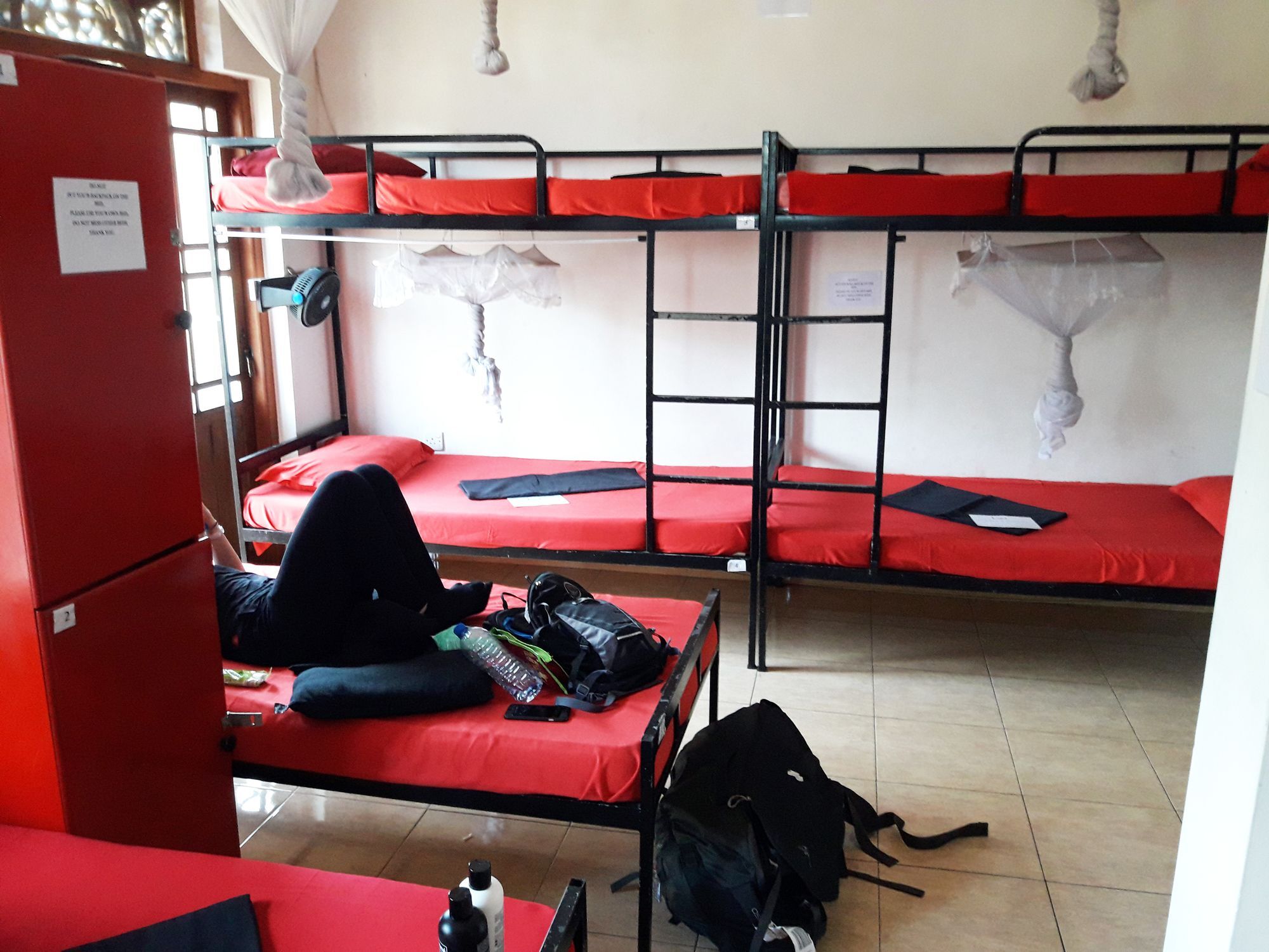 Kandy Walkers Hostel Tennekumbura Exteriör bild