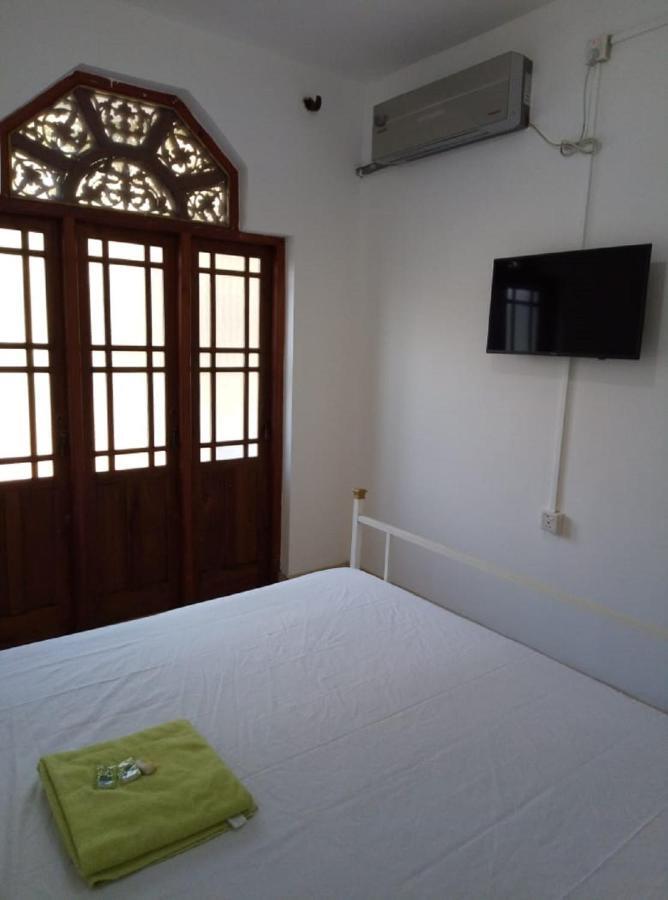 Kandy Walkers Hostel Tennekumbura Exteriör bild